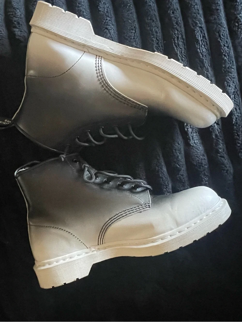 Dr. Martens classic black